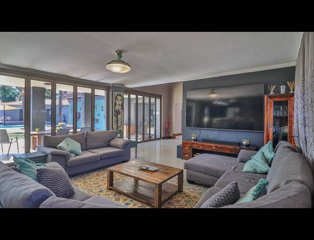 5 BEDROOM HOUSE FOR SALE IN RAND COLLIERIES